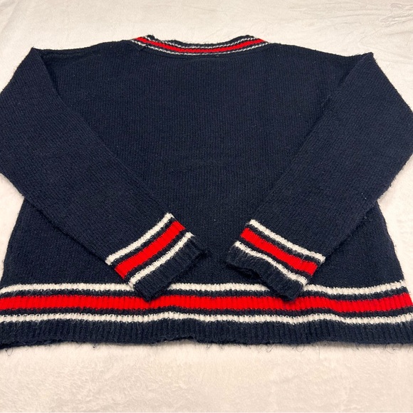 Navy V-Neck Women’s Sweater with Bear Design Size Small - Picture 9 of 9